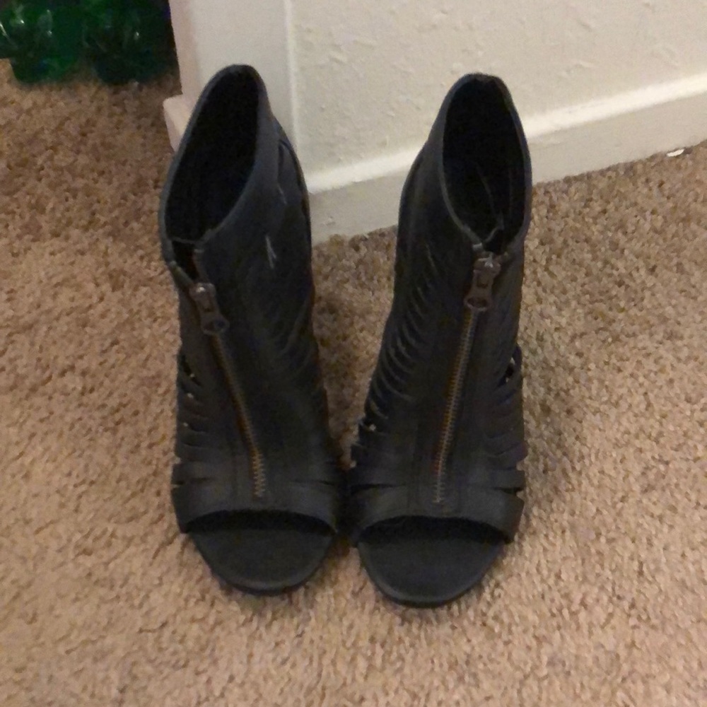 Worn heels
